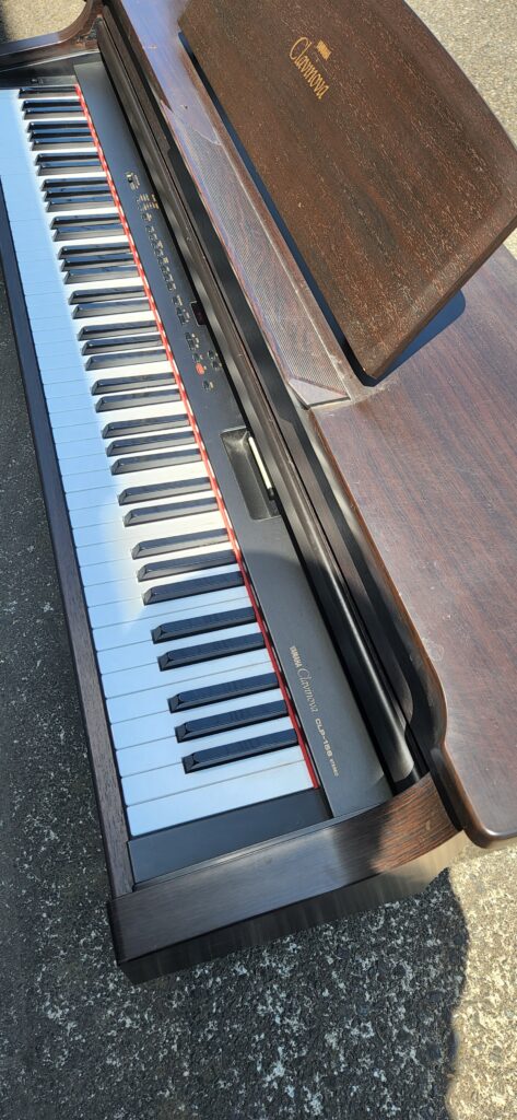 電子ピアノ高額買取 | ヤマハ CLP-156Rを引き取りさせて頂きました。