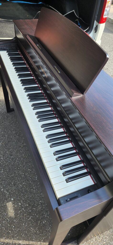 電子ピアノ高額買取 | ヤマハ CLP-575Rを買い取りさせて頂きました。