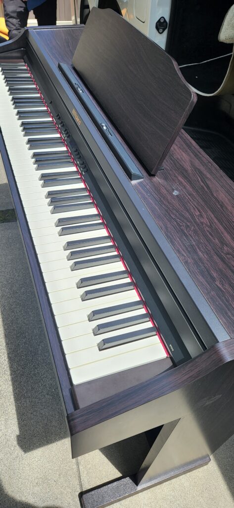 電子ピアノ高額買取 | ローランド RP-501Rを買い取りさせて頂きました。