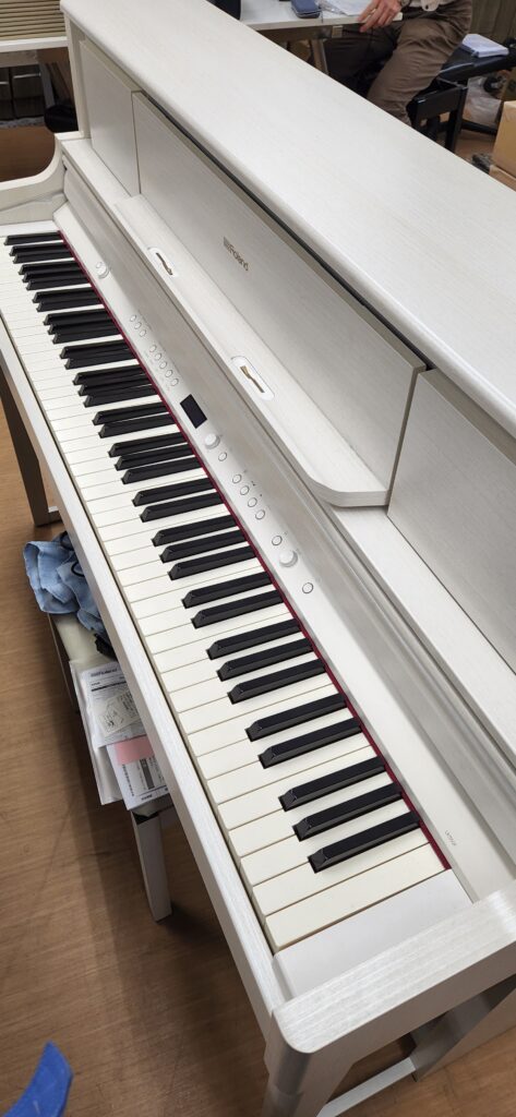 電子ピアノ高額買取 | ヤマハ LX-705GPSRを買い取りさせて頂きました。