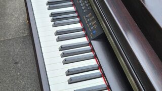 電子ピアノ 買取・売却なら電子ピアノ再生工房へ | 東京都 練馬区 ヤマハ CLP-240Rを買い取りさせて頂きました。 東京都 練馬区 ヤマハ CLP-240Rを買い取りさせて頂きました。