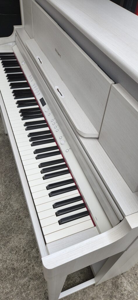 電子ピアノ高額買取 | 埼玉県 東松山市 ローランド LX-706GPSRを買い取りさせて頂きました。