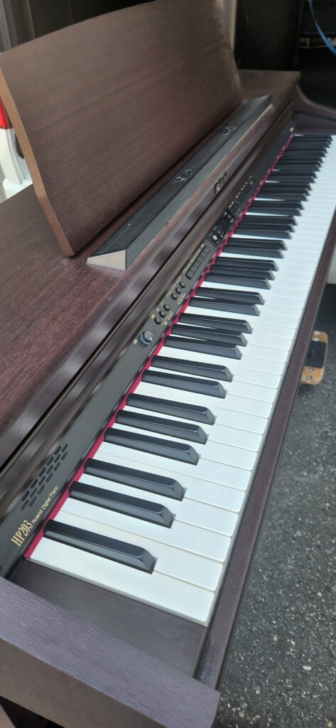 電子ピアノ高額買取 | 埼玉県 さいたま市 ローランド HP-203MHを買い取りさせて頂きました。