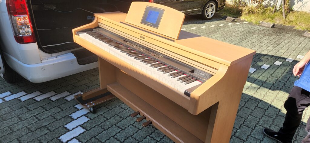 電子ピアノ高額買取 | 神奈川県 平塚市 ローランド HPI-5-ADを引き取りさせて頂きました。
