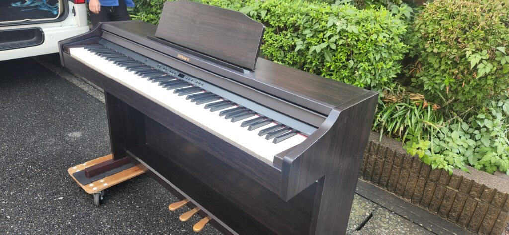 電子ピアノ高額買取 | 埼玉県 さいたま市 I様ローランド RP-501CRSを買い取りさせて頂きました。