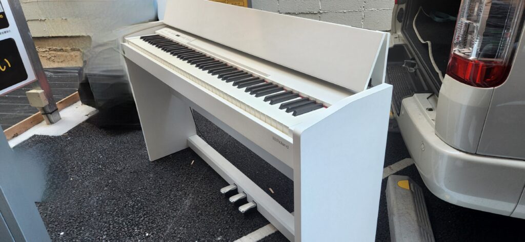 電子ピアノ高額買取 | 東京都 港区 ローランド F-140Rを買い取りさせて頂きました。