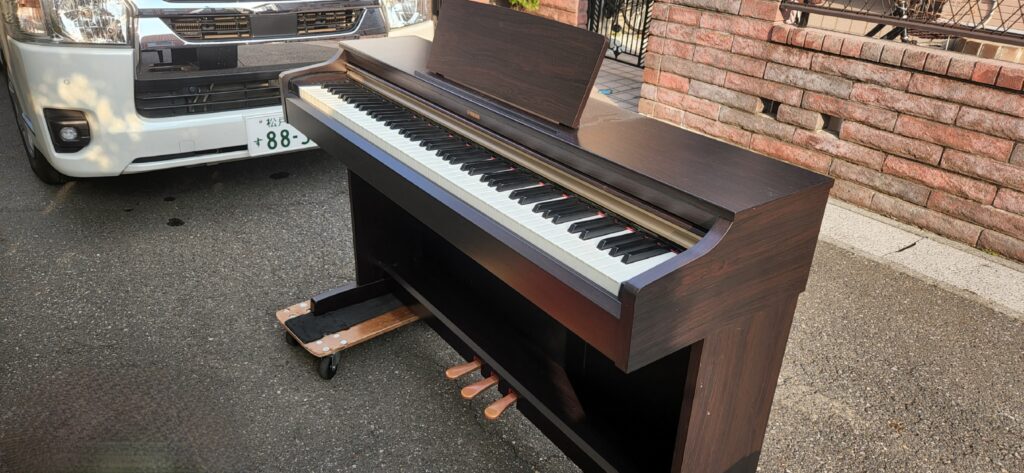 電子ピアノ高額買取 | 埼玉県 さいたま市 ヤマハ YDP-162Rを買い取りさせて頂きました。