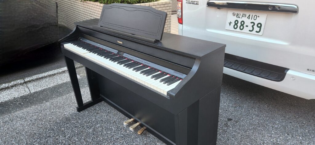 電子ピアノ高額買取 | 東京都 墨田区 ローランド HP-506GPを買い取りさせて頂きました。