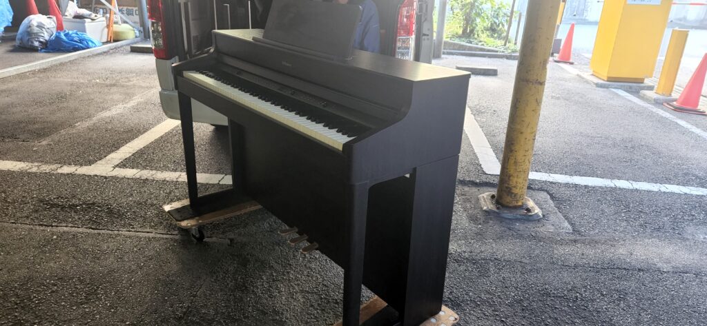 電子ピアノ高額買取 | 東京都 渋谷区 ローランド HP-702DRを買い取りさせて頂きました。