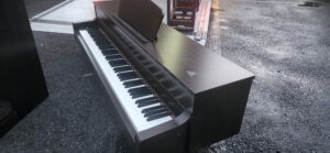 電子ピアノ高額買取 | 神奈川県 横浜市 ヤマハ CLP-711Rを引き取りさせて頂きました。