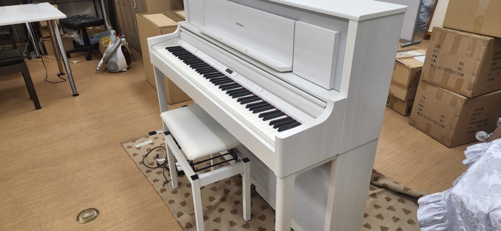 電子ピアノ高額買取 | 埼玉県 桶川市 ローランド LX-706GPSRを買い取りさせて頂きました。