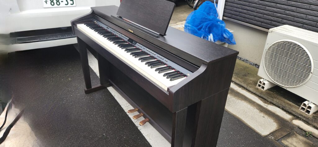 電子ピアノ高額買取 | 東京都 足立区 ローランド HP-503RWSを買い取りさせて頂きました。