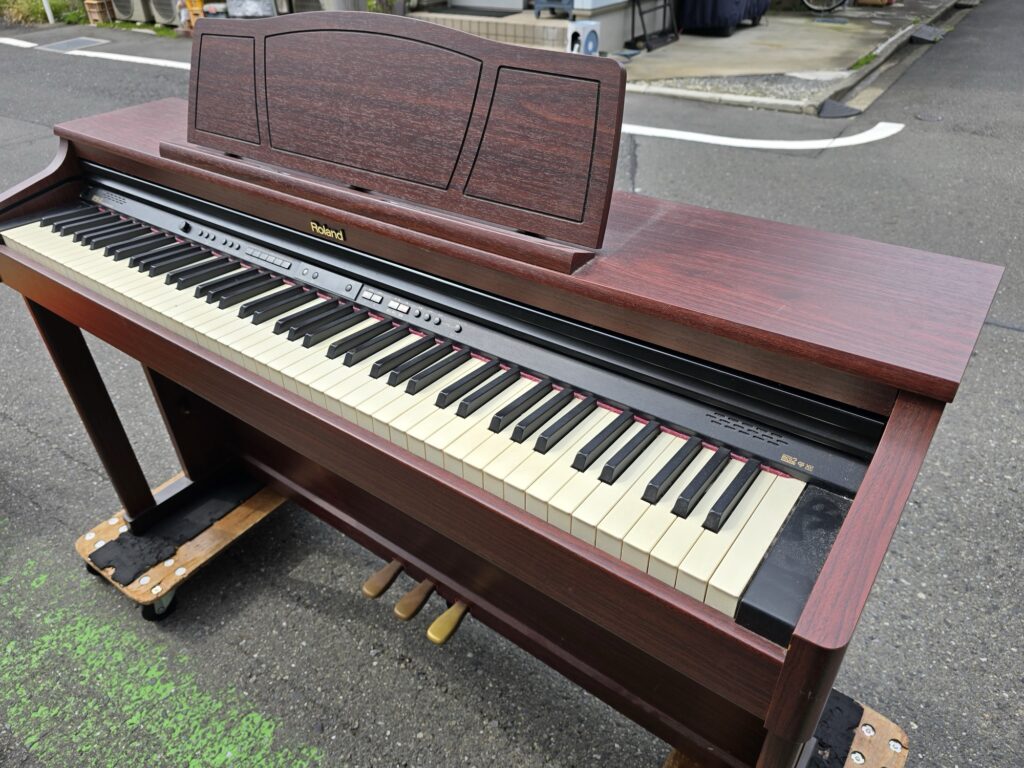 電子ピアノ高額買取 | 埼玉県所沢市　Roland HP-205GP を買取りさせて頂きました。