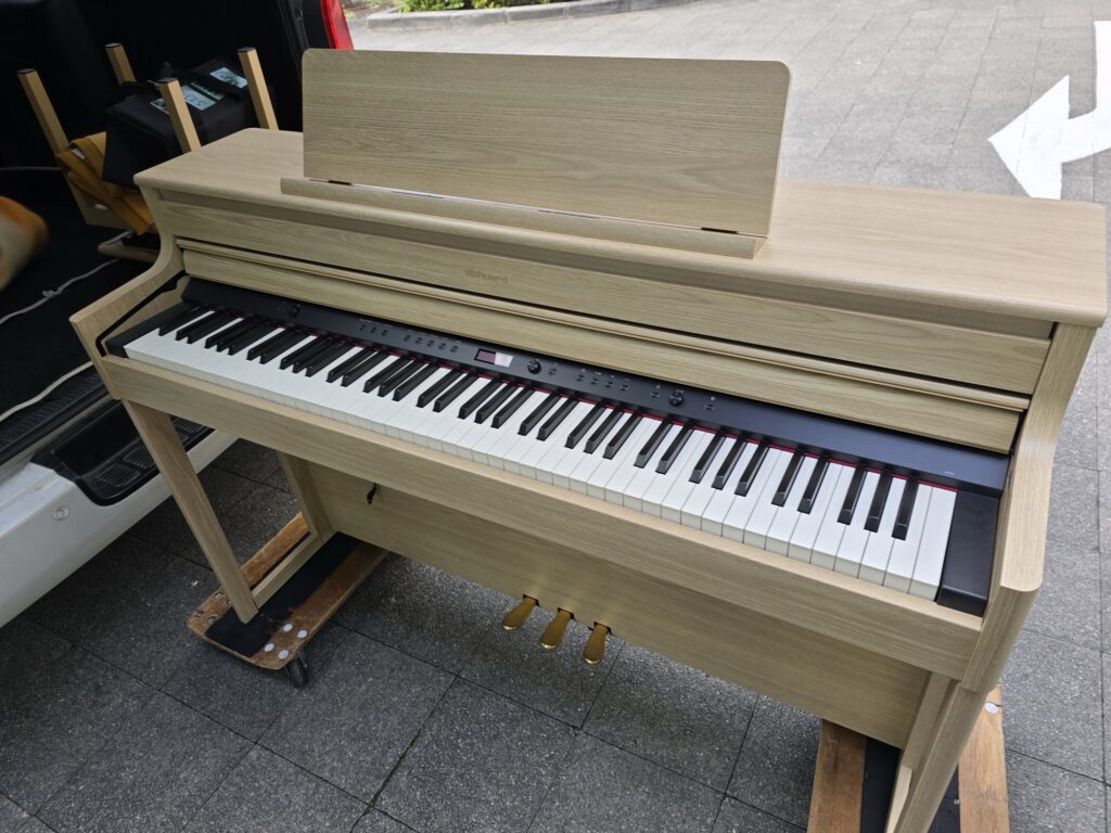 電子ピアノ高額買取 | 東京都江東区　Roland HP−704LA を買取りさせて頂きました。