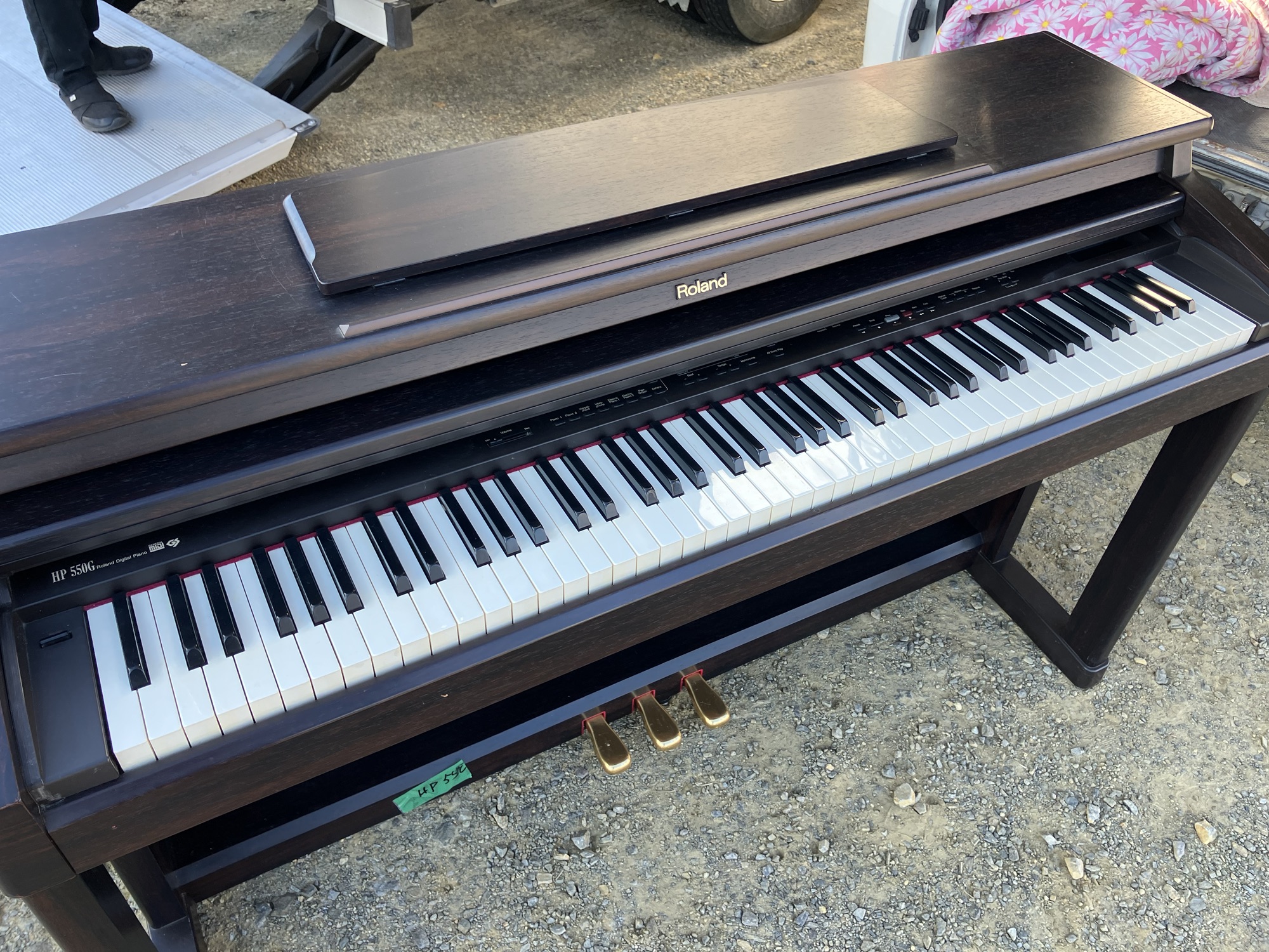 Roland ピアノ HP550G