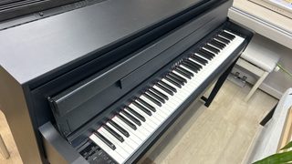 電子ピアノ買取なら専門店「電子ピアノ再生工房」 | 電子ピアノ買取|YAMAHA CLP-585B 電子ピアノ買取なら専門店「電子ピアノ再生工房」 | 電子ピアノ買取|YAMAHA CLP-585B